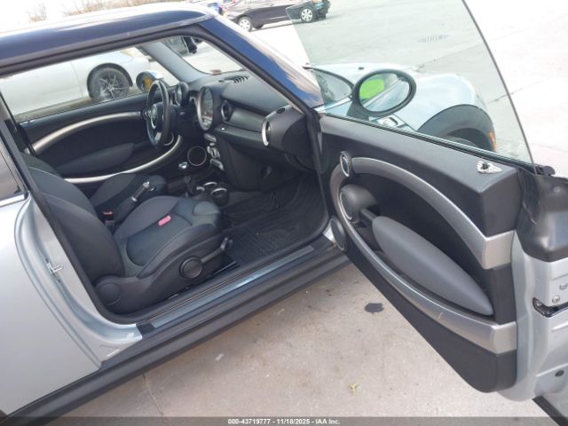 2007 MINI COOPER S WMWMF73557TT81074 Photo 4