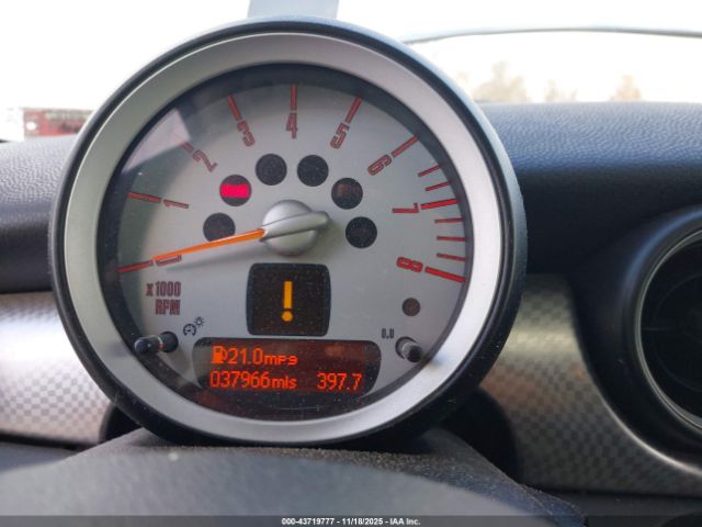 2007 MINI COOPER S WMWMF73557TT81074 Photo 6