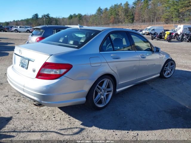 2011 MERCEDES-BENZ C 300 WDDGF5EB1BR155312 Photo 3