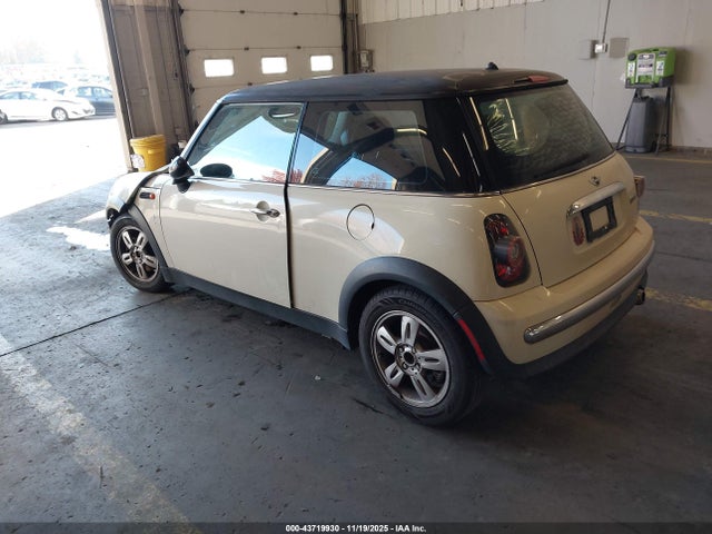 2003 MINI COOPER WMWRC33493TE15349 Photo 2