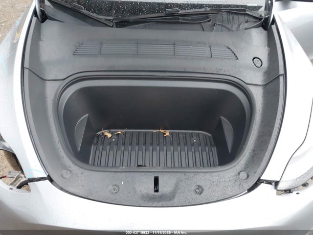 2024 TESLA MODEL Y 7SAYGDEE7RA298930 Photo 9