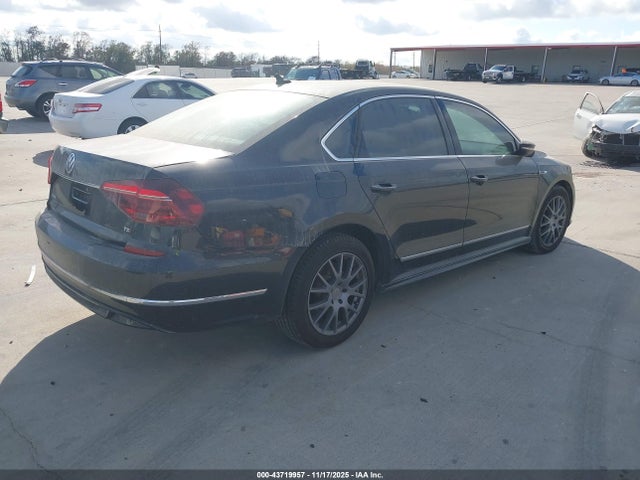 1VWDT7A31HC078353 Volkswagen Passat 1.8t R-line