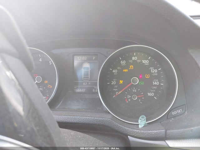 1VWDT7A31HC078353 Volkswagen Passat 1.8t R-line