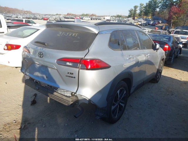 43719970 :رقم المزاد ، 7MUFBABG3RV054963 vin ، 2024 Toyota Corolla Cross Hybrid Xse مزاد بيع