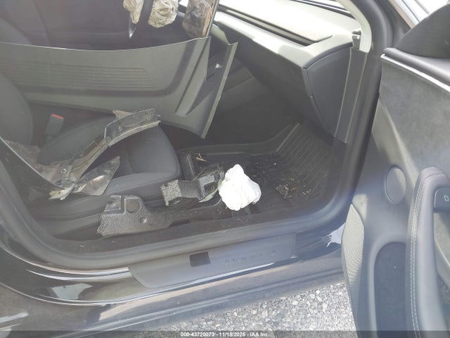 2024 TESLA MODEL 3 5YJ3E1EB7RF795450 Photo 4