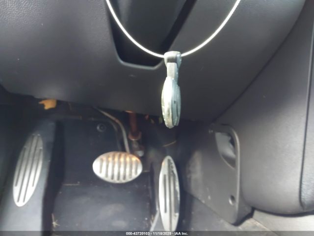 2010 MINI COOPER S WMWMS3C55ATY09091 Photo 10