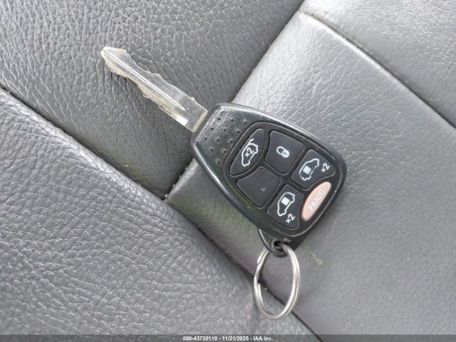 2005 CHRYSLER TOWN & COUNTRY 2C8GP54L95R429693 Photo 10