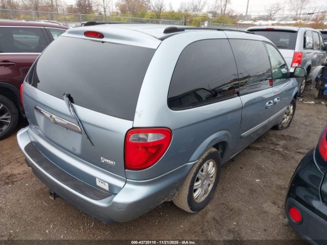 2005 CHRYSLER TOWN & COUNTRY 2C8GP54L95R429693 Photo 3