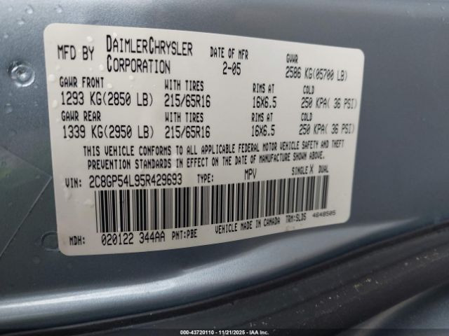 2005 CHRYSLER TOWN & COUNTRY 2C8GP54L95R429693 Photo 8