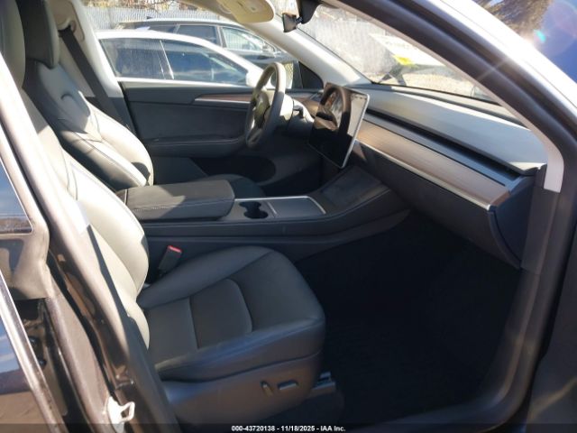 2024 TESLA MODEL Y 7SAYGDEE2RF166645 Photo 4