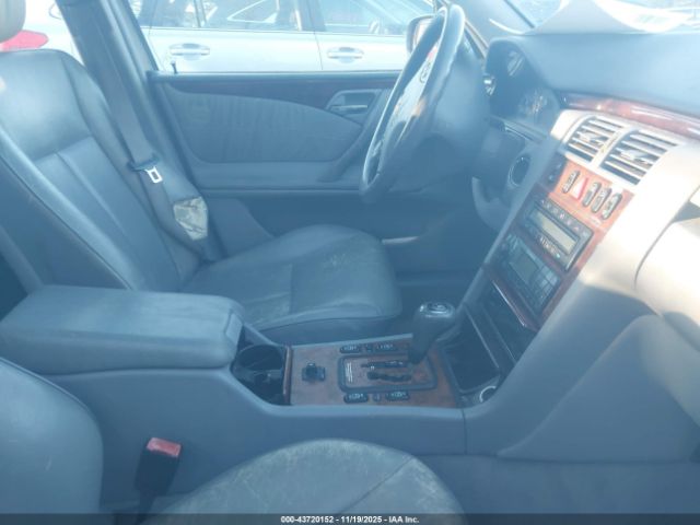 2000 MERCEDES-BENZ E 320 WDBJH82JXYX038113 Photo 4