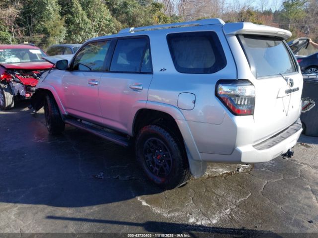 2017 TOYOTA 4RUNNER JTEZU5JR5H5162139 Photo 2