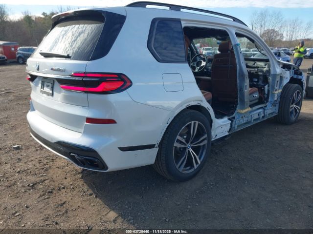 2025 BMW X7 5UX33EM06S9Z55281 Photo 3
