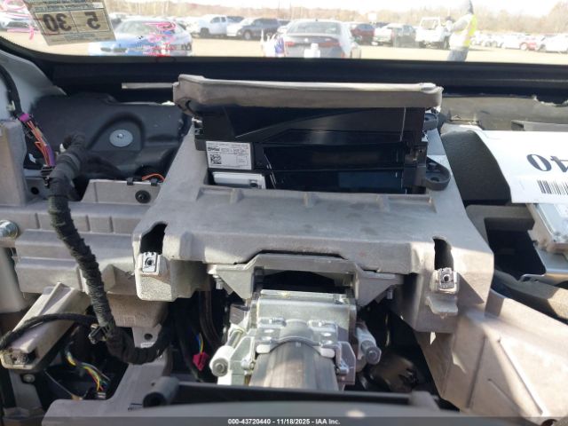 2025 BMW X7 5UX33EM06S9Z55281 Photo 6