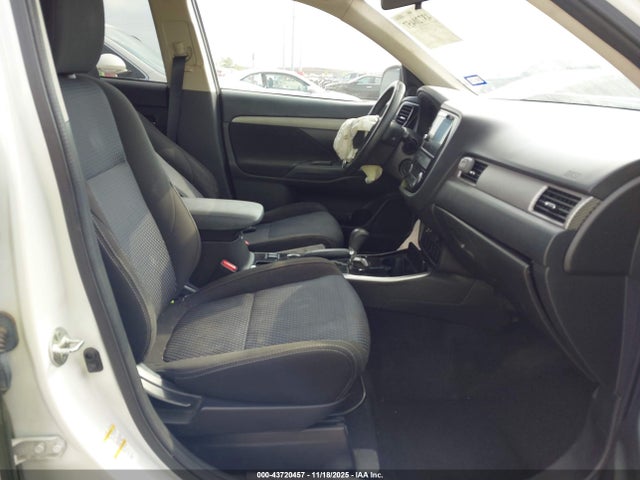2018 MITSUBISHI OUTLANDER JA4AD3A37JZ035712 Photo 4