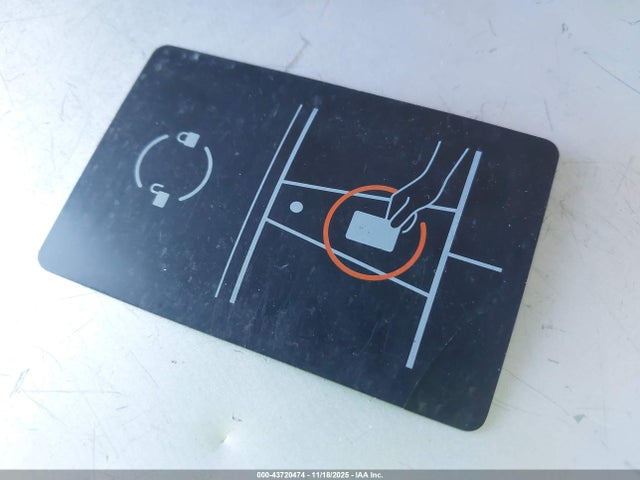 2024 TESLA MODEL 3 5YJ3E1EB4RF747954 Photo 10