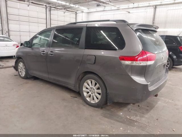 2014 TOYOTA SIENNA 5TDDK3DCXES090568 Photo 2
