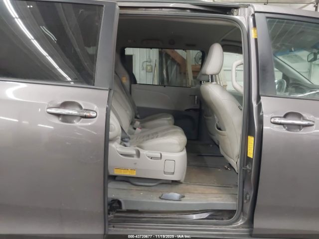 2014 TOYOTA SIENNA 5TDDK3DCXES090568 Photo 7