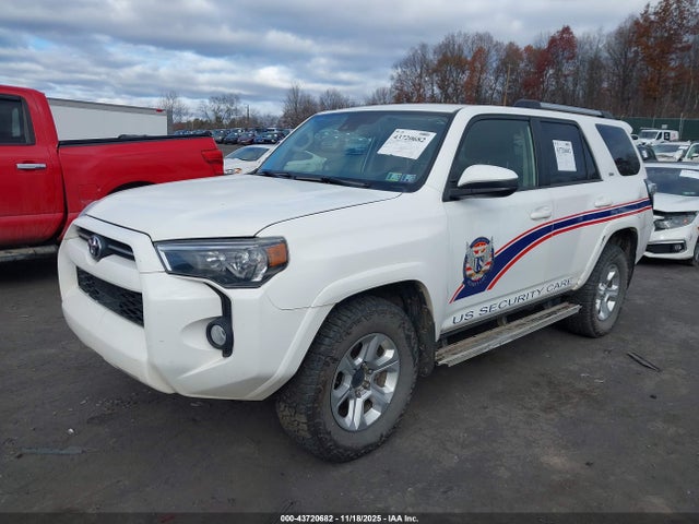 Продажа на аукционе авто 2020 Toyota 4runner Sr5, vin: JTEBU5JR4L5772818, номер лота: 43720682