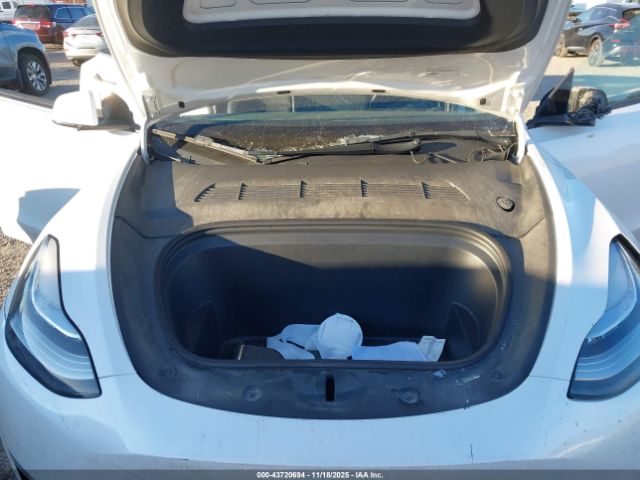 2022 TESLA MODEL Y 7SAYGDEE1NF321826 Photo 9