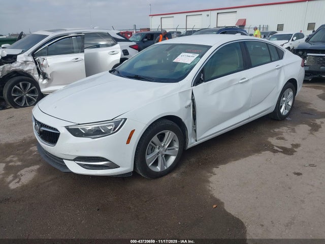 W04GL6SX8J1061458 Buick Regal Sportback Preferred
