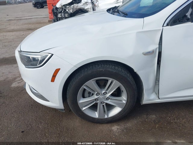 W04GL6SX8J1061458 Buick Regal Sportback Preferred