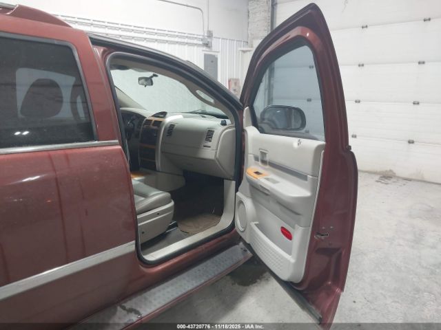 2007 CHRYSLER ASPEN 1A8HW582X7F519268 Photo 4