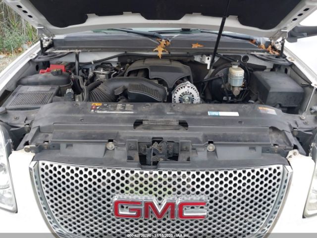 2011 GMC YUKON XL 1500 1GKS2MEF6BR337721 Photo 9
