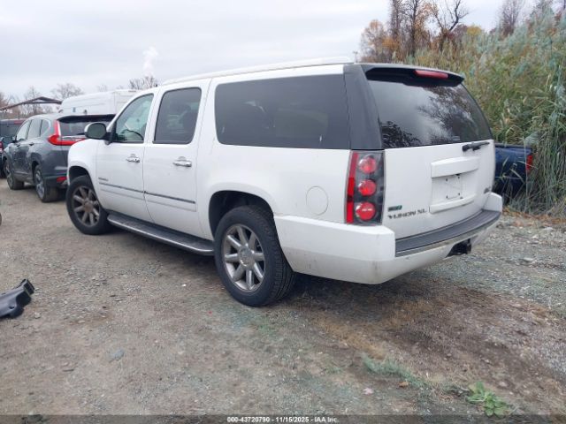 2011 GMC YUKON XL 1500 1GKS2MEF6BR337721 Photo 2