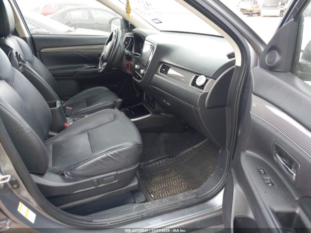 2020 MITSUBISHI OUTLANDER JA4AZ3A31LZ024905 Photo 4