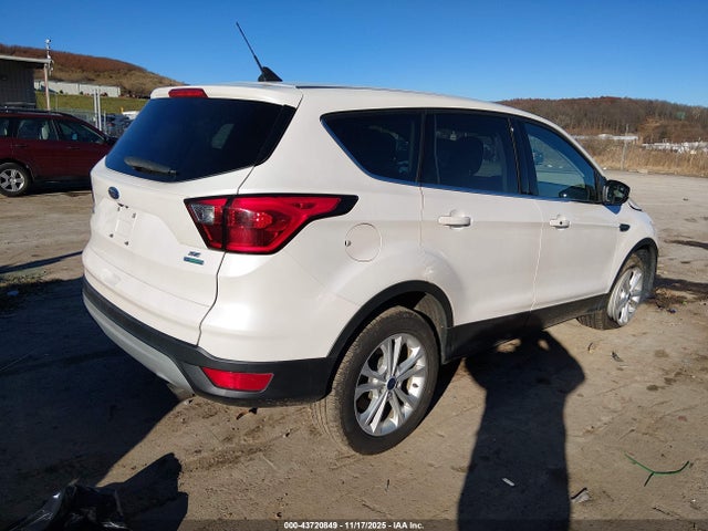 43720849 :رقم المزاد ، 1FMCU0GD2KUB54078 vin ، 2019 Ford Escape Se مزاد بيع