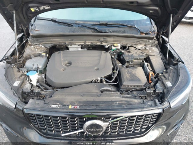2024 VOLVO XC40 YV4L12UM7R2261482 Photo 9