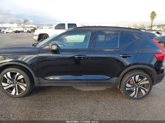 YV4L12UM7R2261482 Volvo Xc40 B5 Ultimate Dark Theme