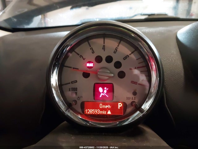 2013 MINI COUNTRYMAN WMWZC5C5XDWP30839 Photo 6