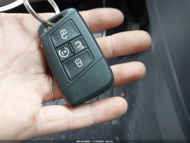 2022 VOLKSWAGEN TIGUAN 3VV4B7AX8NM008420 Photo 10