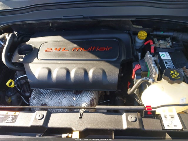 2016 JEEP RENEGADE ZACCJBCT5GPD01198 Photo 9