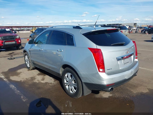 2011 CADILLAC SRX 3GYFNAEY3BS664900 Photo 2