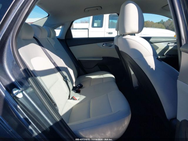2023 KIA FORTE 3KPF24AD6PE623931 Photo 7