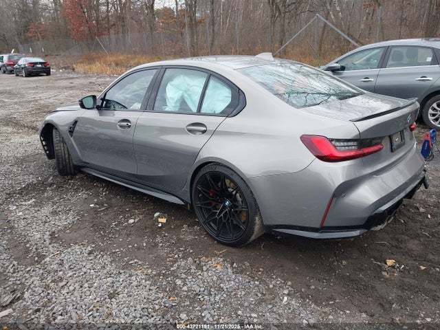 2022 BMW M3 WBS43AY03NFL80967 Photo 2