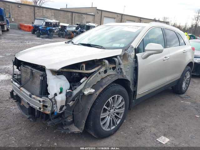 2017 CADILLAC XT5 1GYKNDRS3HZ136002 Photo 1