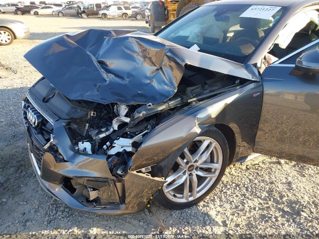 2023 AUDI A4 WAUEAAF4XPN005557 Photo 5