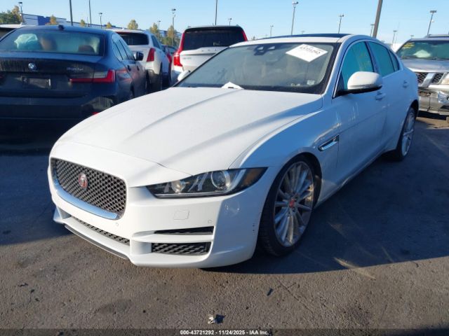 2018 JAGUAR XE SAJAH4EV2JCP17140 Photo 1