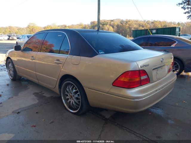 2001 LEXUS LS 430 JTHBN30F110043259 Photo 2