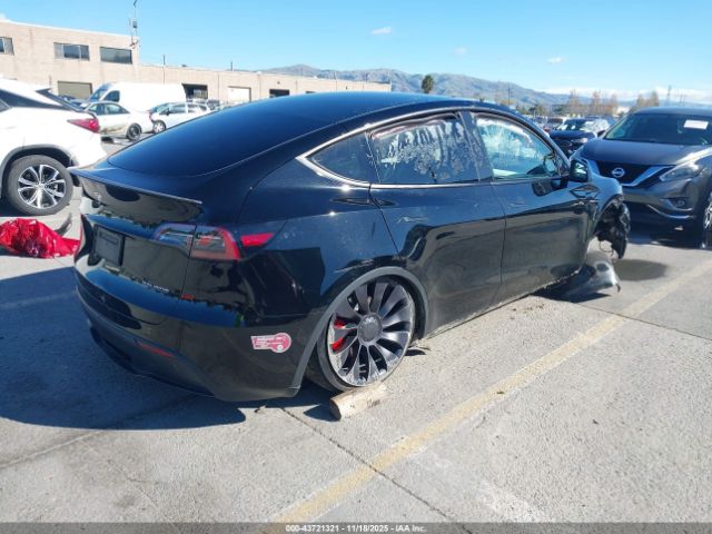 2023 TESLA MODEL Y 7SAYGDEF4PF847654 Photo 3