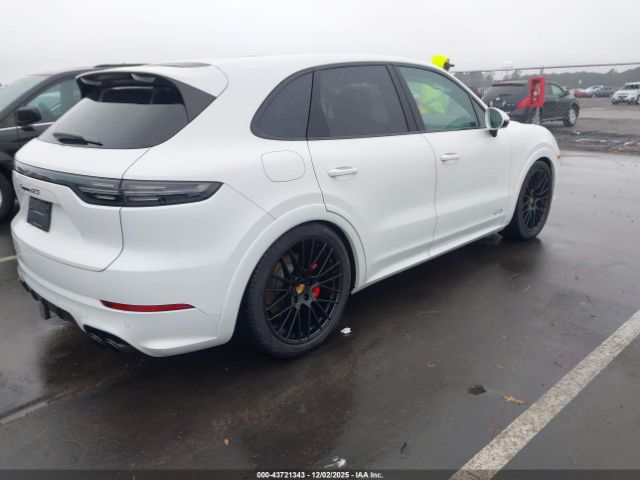 2021 PORSCHE CAYENNE WP1AG2AY8MDA33941 Photo 3