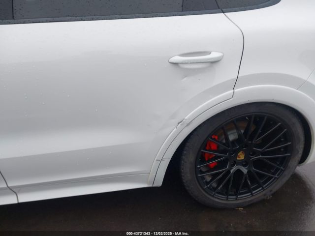 2021 PORSCHE CAYENNE WP1AG2AY8MDA33941 Photo 5