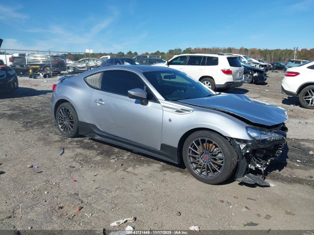 2017 TOYOTA 86 JF1ZNAA17H9703095