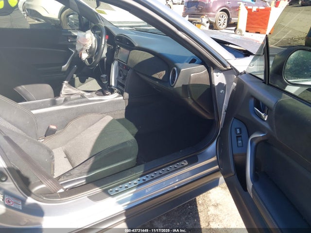 2017 TOYOTA 86 JF1ZNAA17H9703095 Photo 4