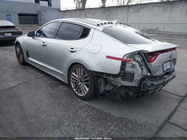KNAE15LA1J6040880 KIA Stinger