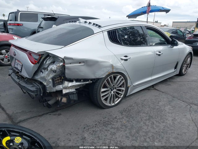 KNAE15LA1J6040880 KIA Stinger